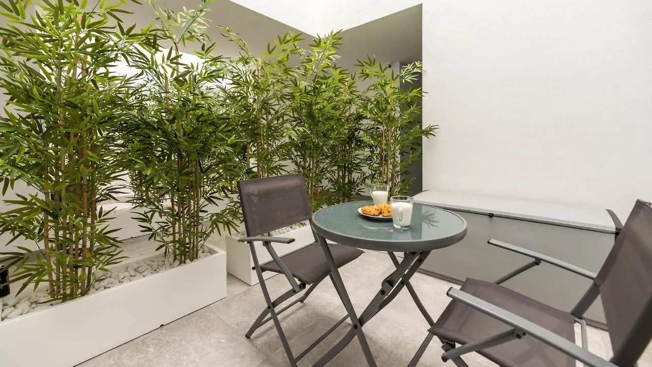 Huerto 22 Cozy Urban Paradise Estepona Apartment